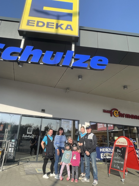 Aktionstag des Eislaufvereins bei Edeka Schulze