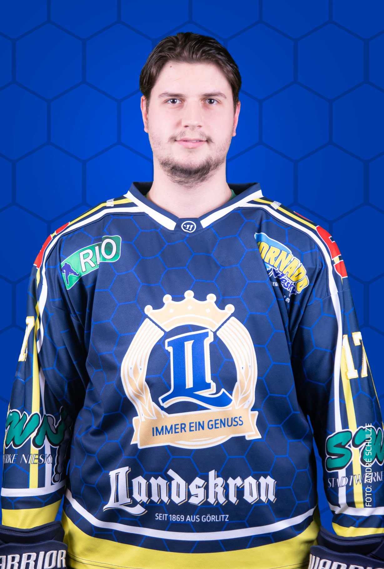 17 | Loris Riedel